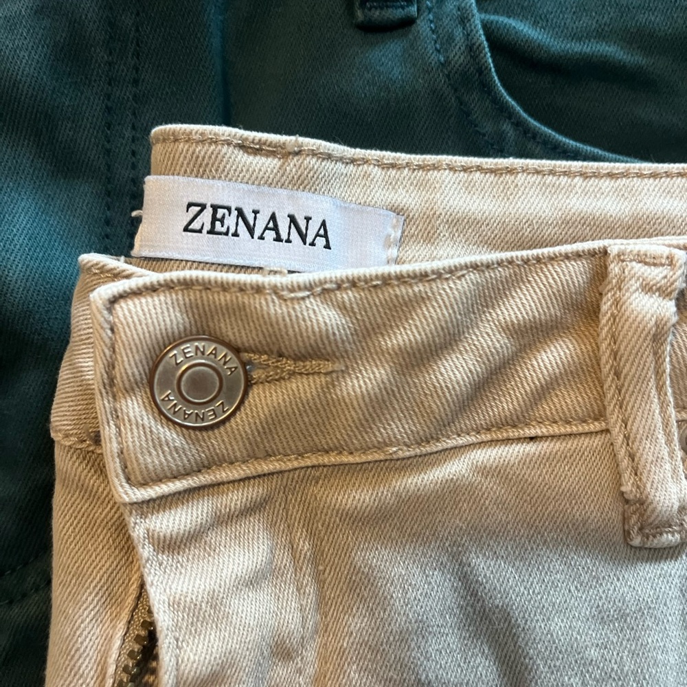 Zenana Outfitters Beige Jeans